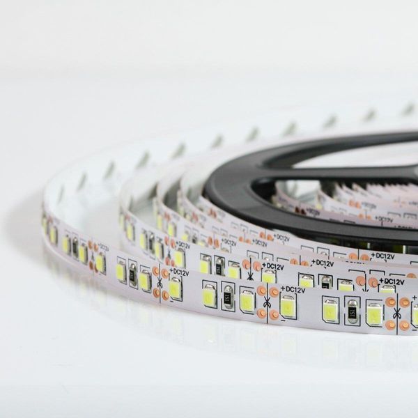 Светодиодная лента DC24V IP20 нейтральный белый. B-LED 2835-120 (катушка. Цена за метр) Б 11984 фото