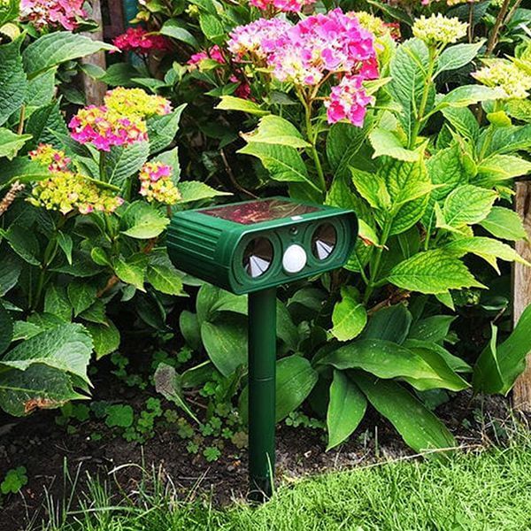 Відлякувач котів, собак, гризунів Garden Protector на сонячній батареї 347 137 фото